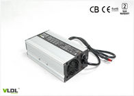 60V 8A Sabit Voltajlı Lityum Pil Şarj Cihazı EV Şarj için 220 * 120 * 70 MM